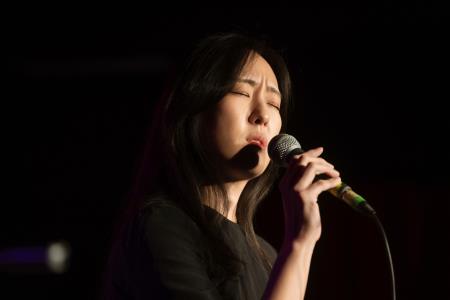 Južnokorejska izvajalka June Yun v KMKC Kompleks (8)